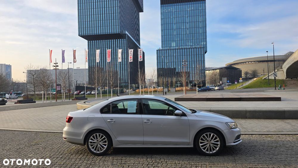Volkswagen Jetta 1.4 TSI BMT Highline - 2