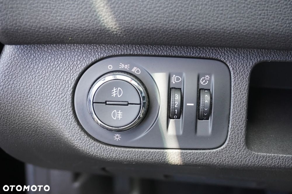 Opel Meriva 1.4 T Cosmo S&S - 26