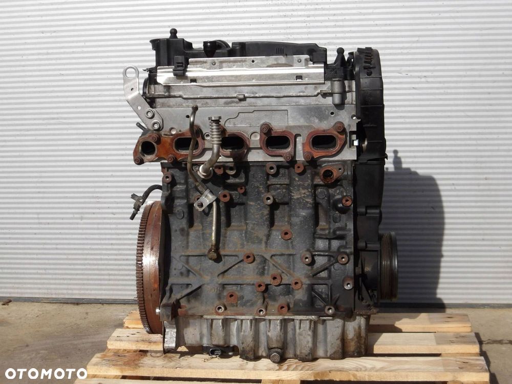 SILNIK 1.6 TDI DCX DCXA Volkswagen PASSAT B8 - 1