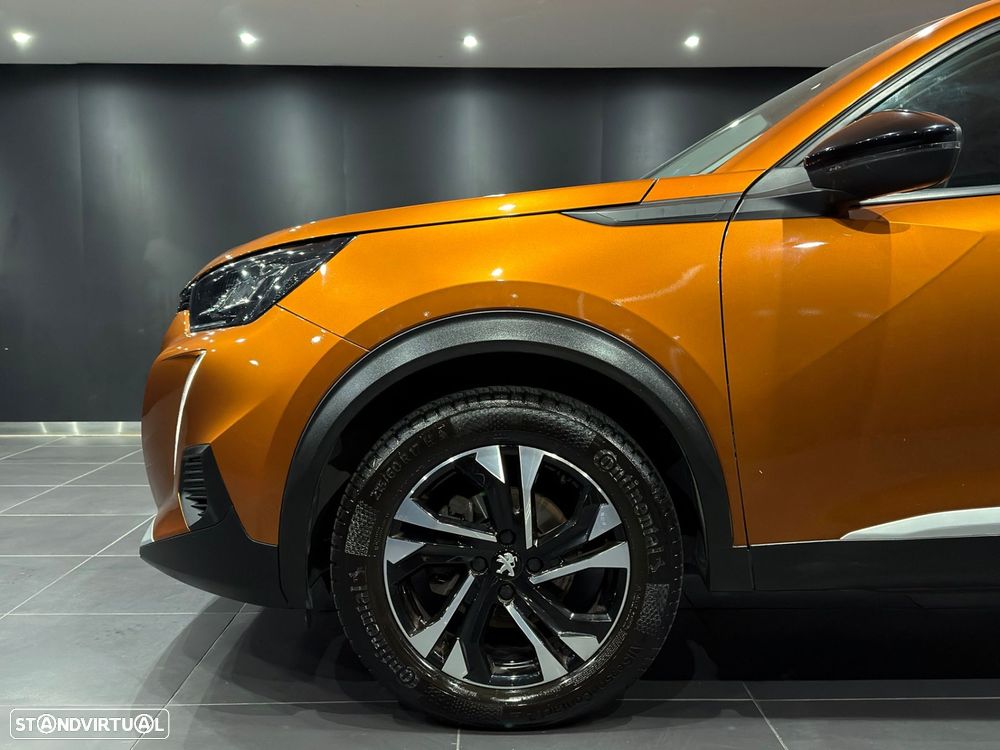 Peugeot 2008 1.2 PureTech Allure EAT8 - 3