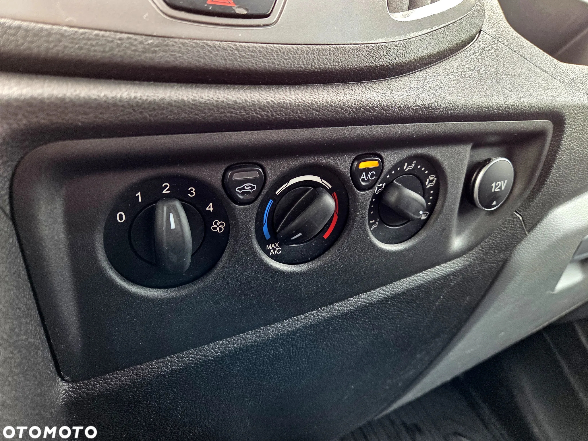 Ford Transit - 29