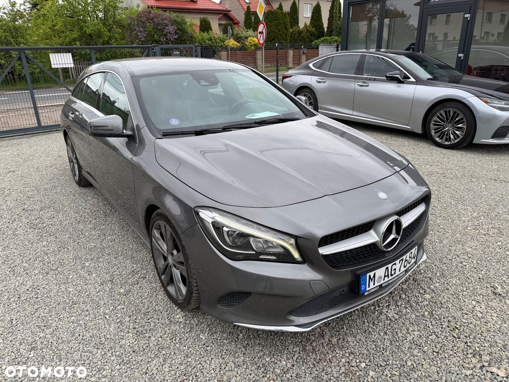 Mercedes-Benz CLA 180 Urban - 4