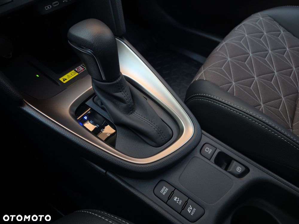 Toyota Yaris Cross Hybrid 1.5 Executive - 27