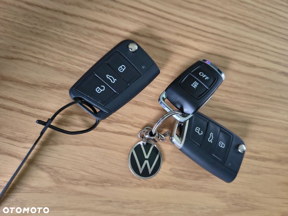 Volkswagen T-Roc ver-1-5-tsi-life - 25