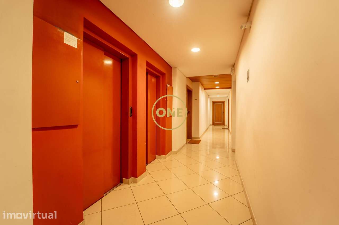 ✨ Apartamento T4 na prestigiada Avenida E – São Miguel ✨ - Grande imagem: 4/34