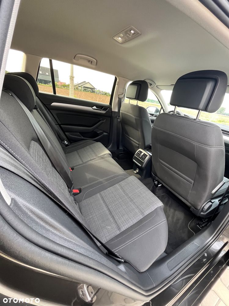 Volkswagen Passat 2.0 TDI EVO Business - 8