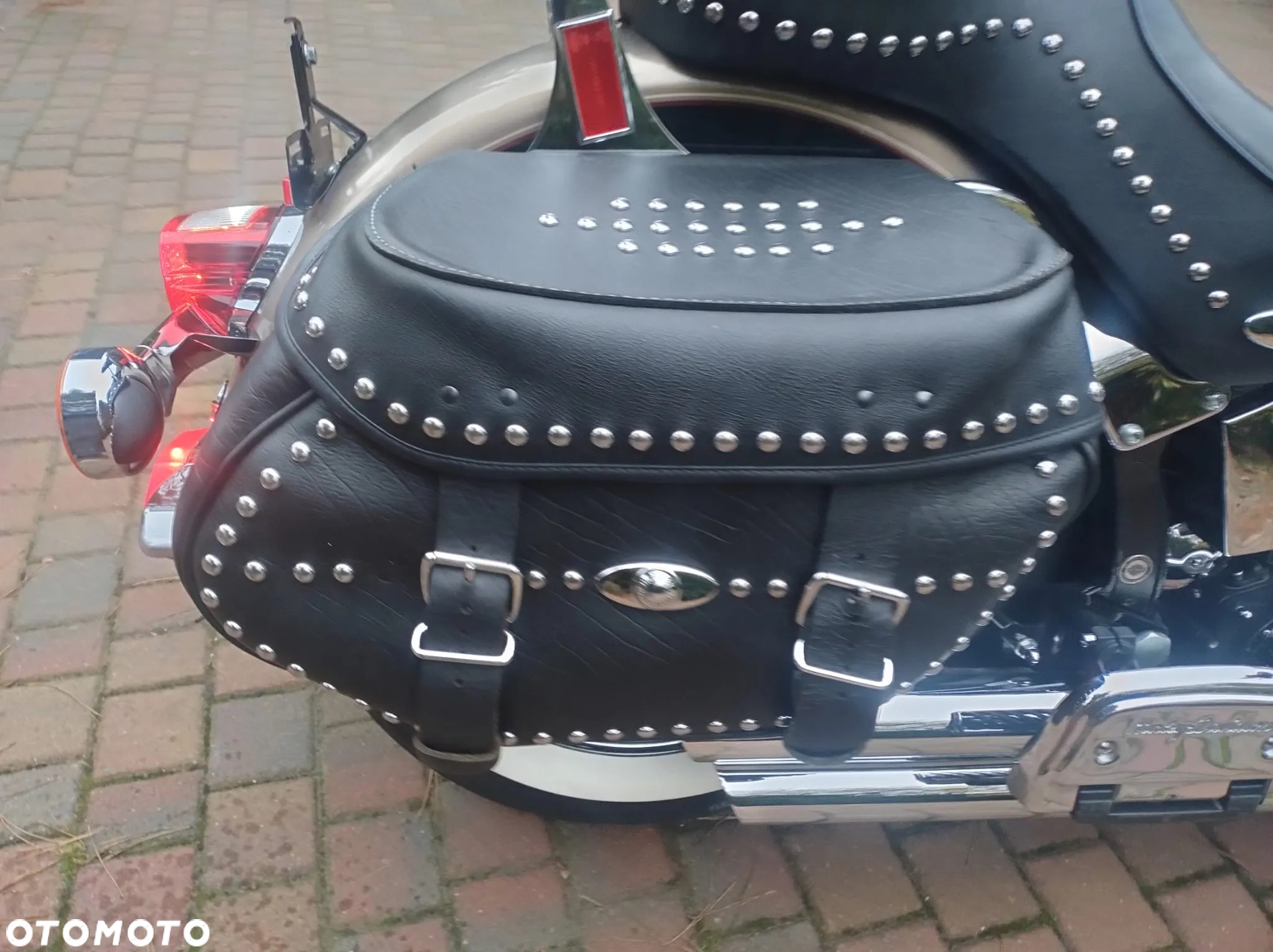 Harley-Davidson Softail Heritage Classic - 16
