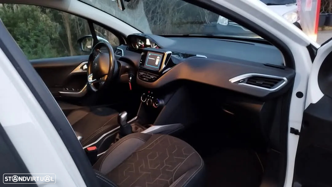 Peugeot 2008 1.6 BlueHDi Style - 15