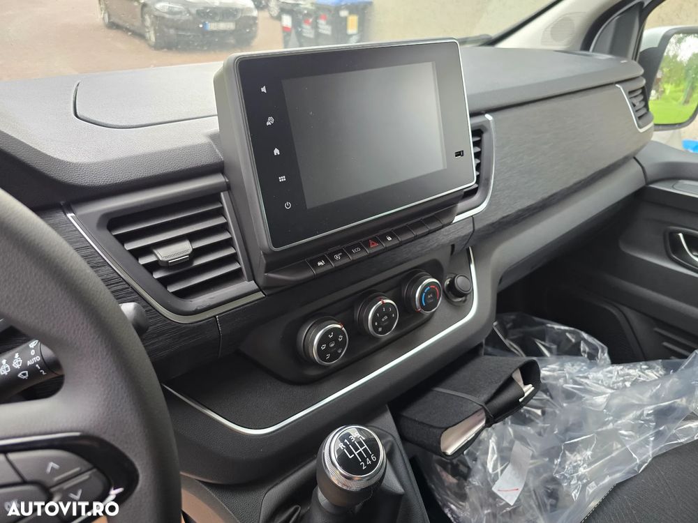 Renault Trafic - 15