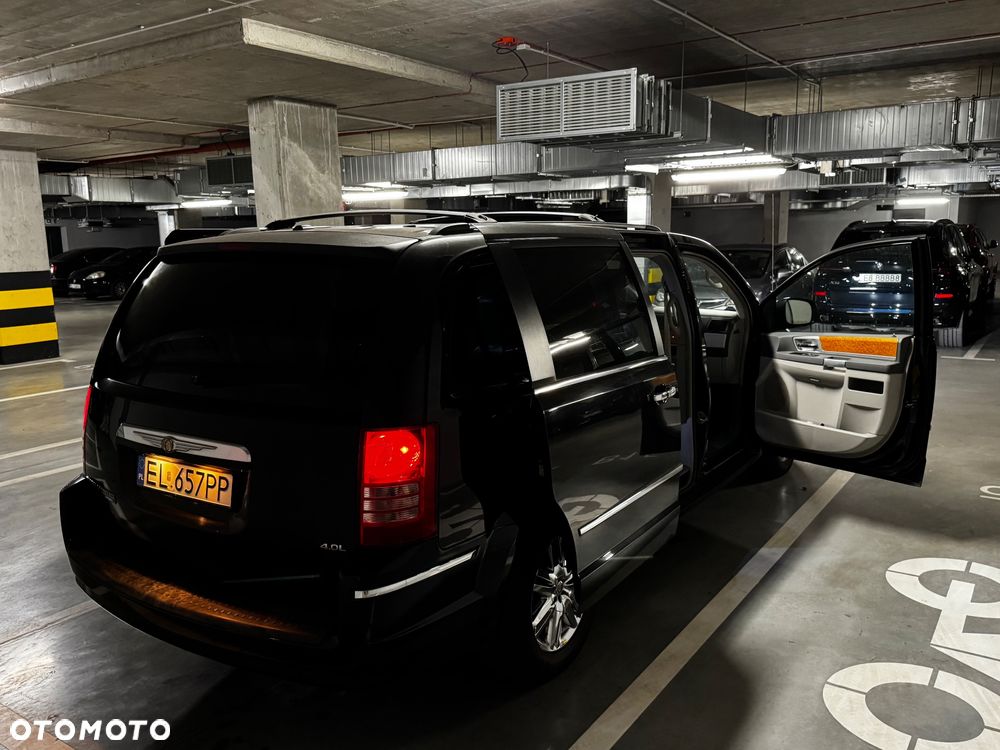 Chrysler Town & Country 4.0 Limited - 14