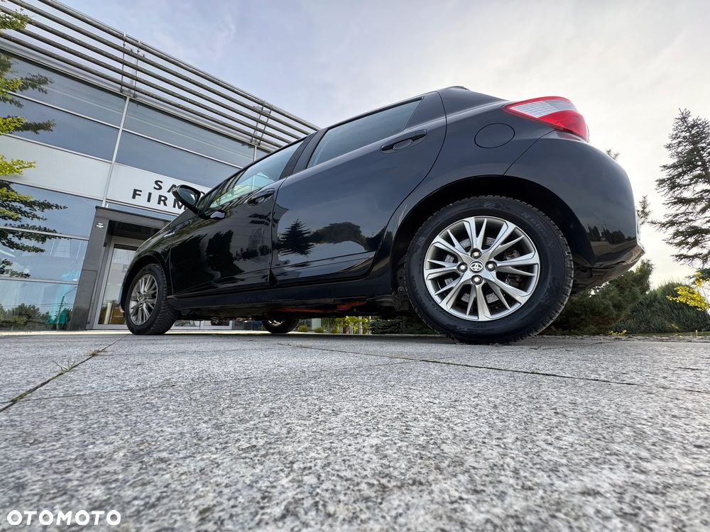 Toyota Yaris Hybrid 100 Premium EU6 - 24
