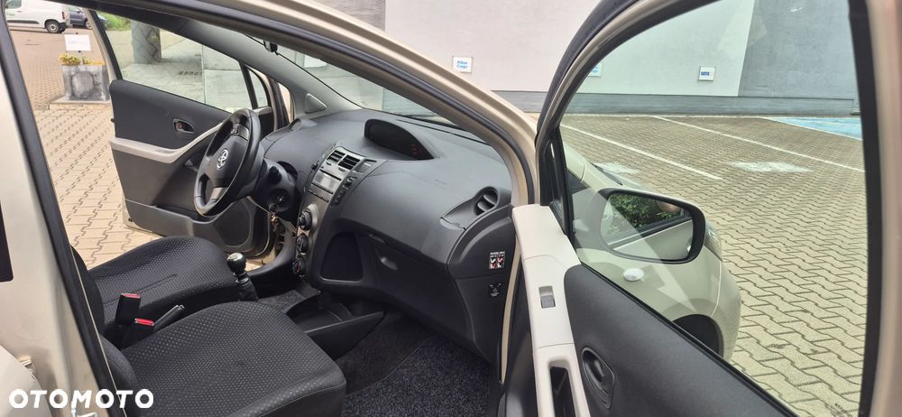 Toyota Yaris 1.33 Sol - 22