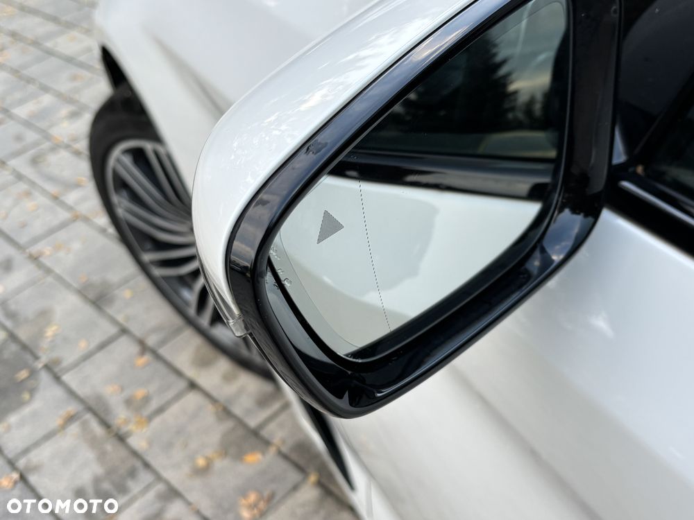 BMW Seria 5 520d M Sport Edition - 12