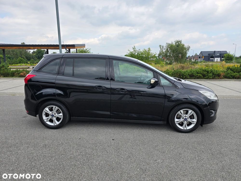 Ford Grand C-MAX - 30