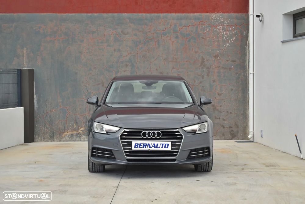 Audi A4 2.0 TDI Design - 4