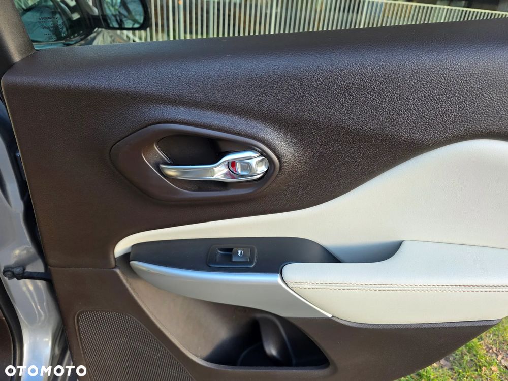 Jeep Cherokee 3.2 V6 Active Drive I Limited - 35