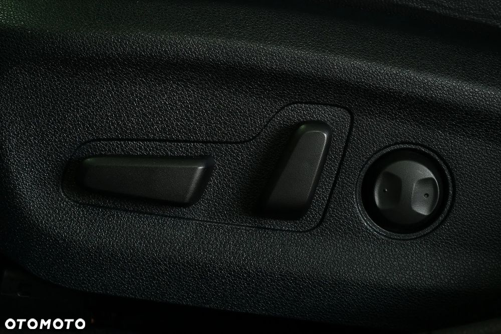 Kia Niro 1.6 GDI PHEV 2WD Spirit - 31