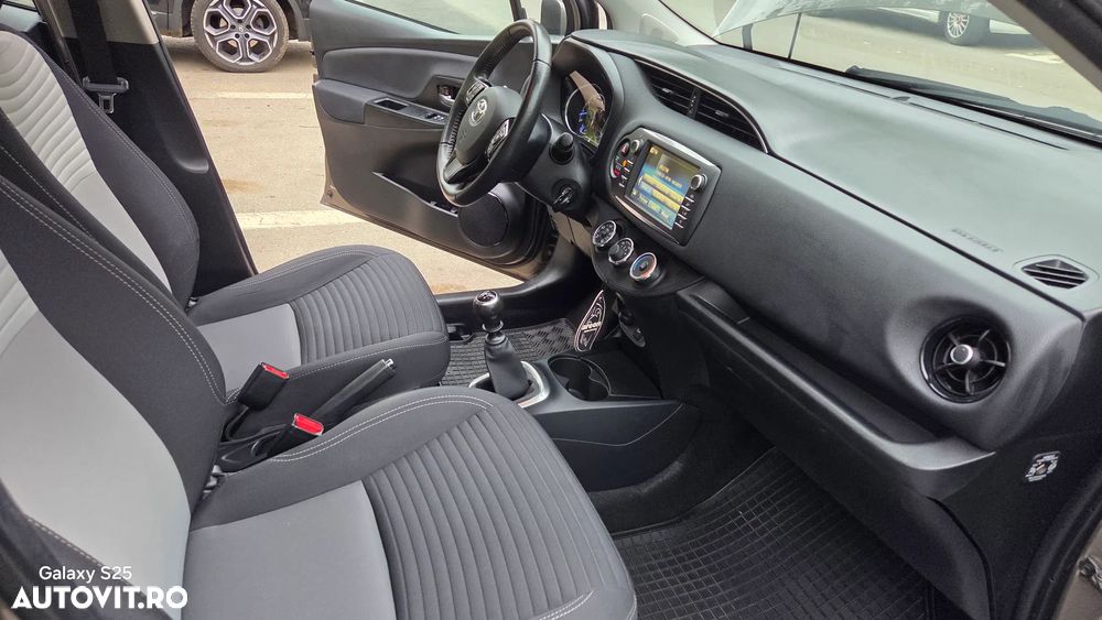 Toyota Yaris 1,5-Dual-VVT-iE Y20 Club - 12