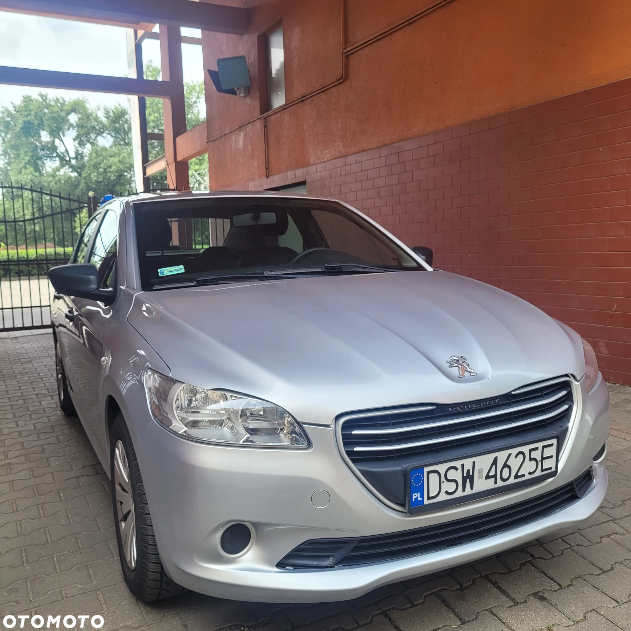 Peugeot 301 - 3