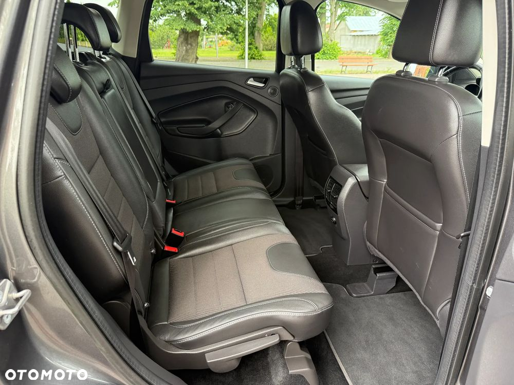 Ford Kuga 1.5 EcoBoost 4x4 Titanium - 25