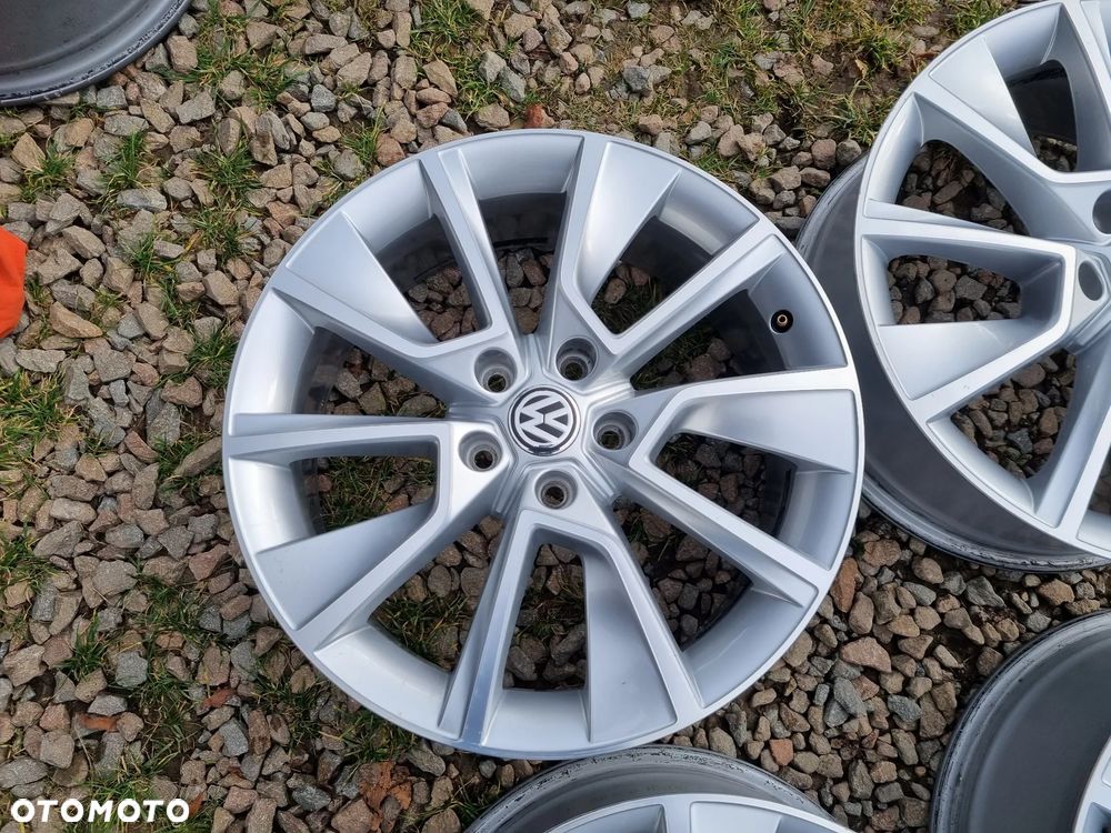 Skoda 57A KAROQ,SUPERB,AUDI,VW T-ROCK,SEAT ATECA alu 7X18 ET45 5X112 super - 7