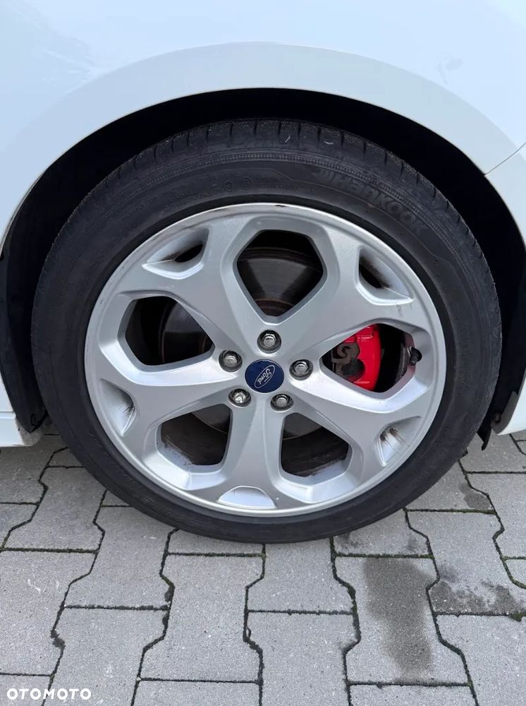 Ford Focus 2.0 EcoBoost ST mit Leder-Sport-Paket - 18
