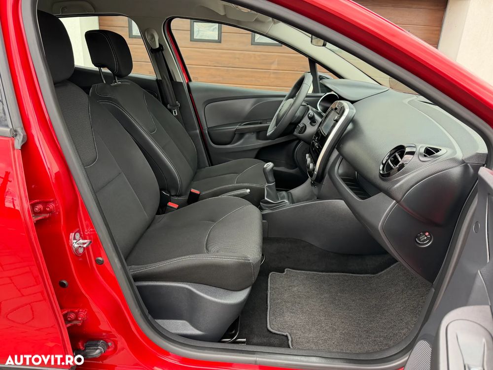 Renault Clio 1.2 16V 75 Dynamique - 9