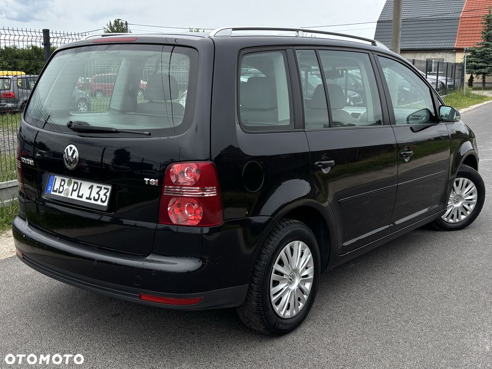 Volkswagen Touran - 3