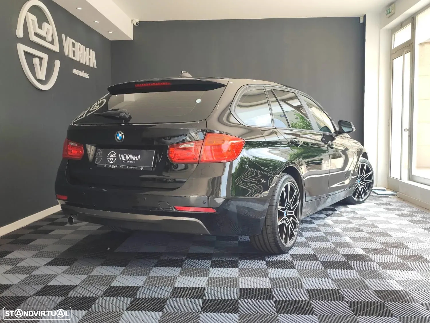 BMW 318 d Touring - 10