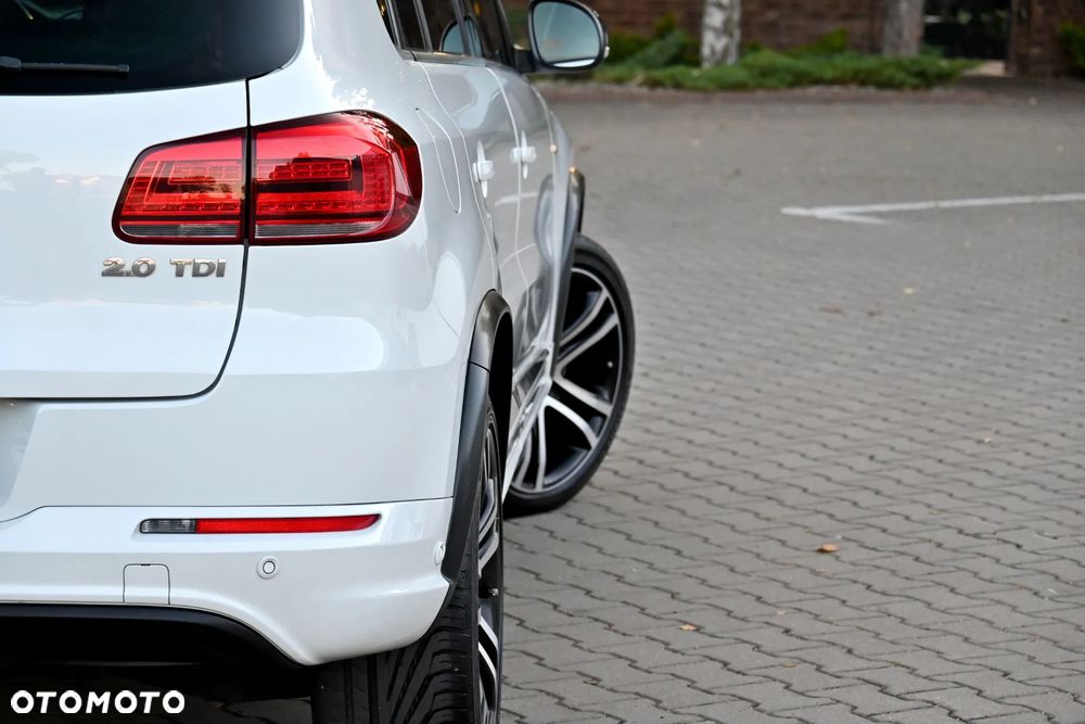 Volkswagen Tiguan 2.0 TDI SCR 4MotION DSG R-Line - 17