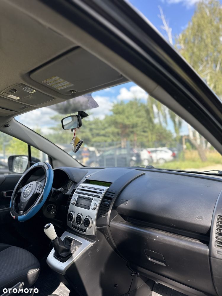 Mazda 5 - 6