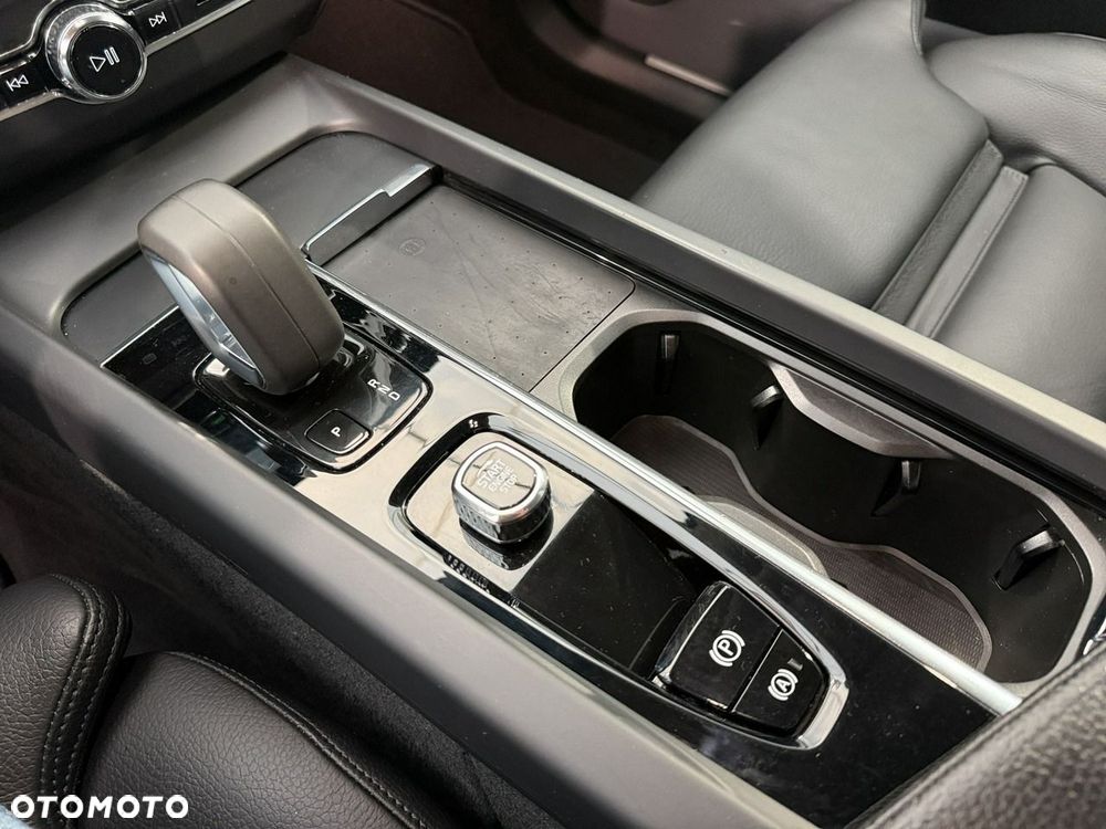 Volvo XC 60 - 18