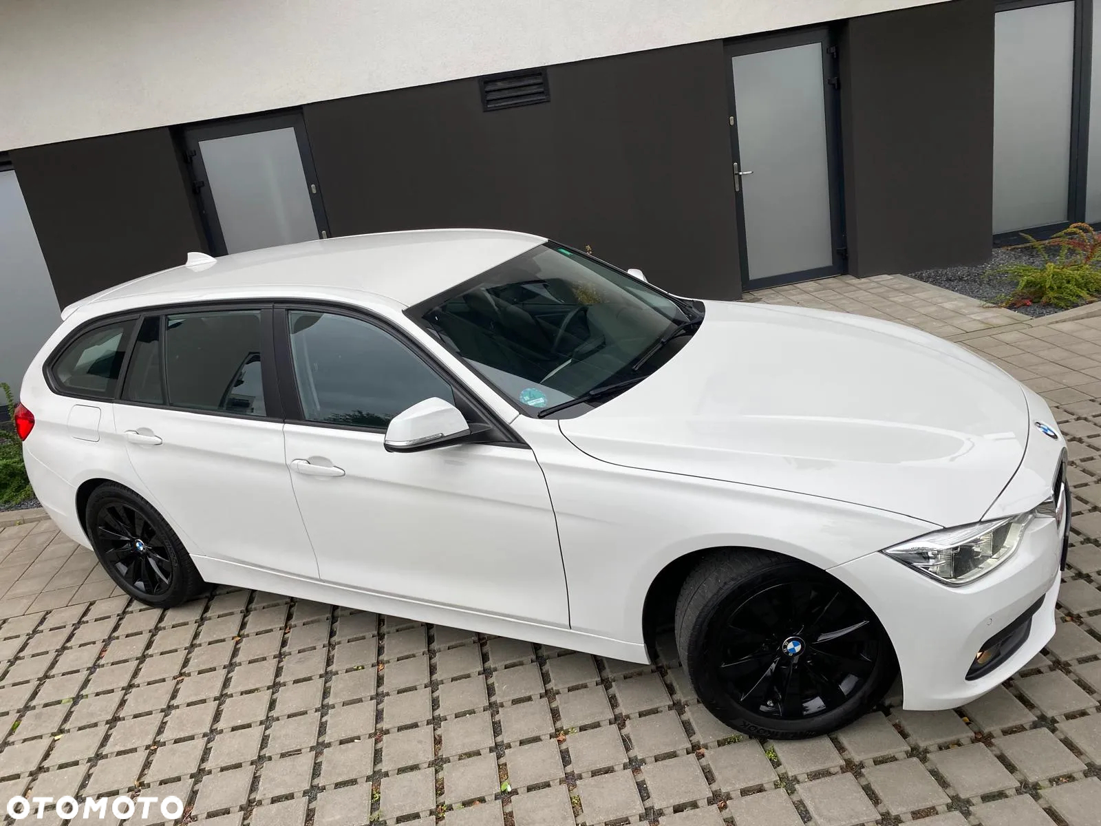 BMW Seria 3 320d Luxury Line - 15