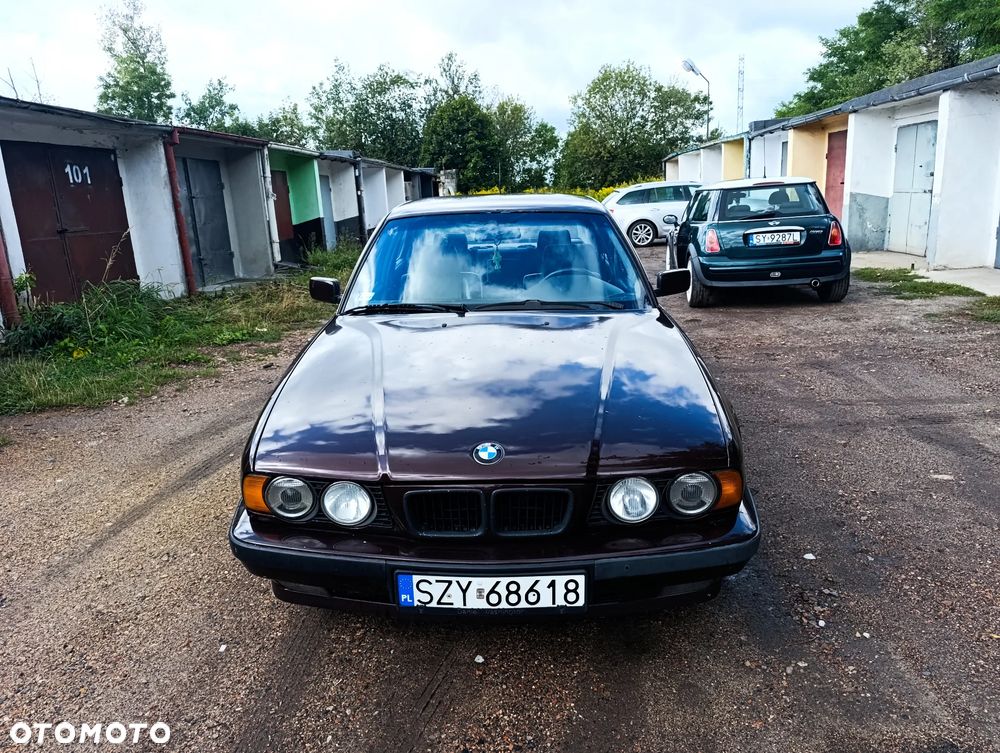 BMW Seria 5 520i - 2