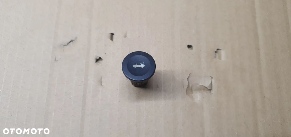 Przełącznik włącznik otwierania klapy Ford Fusion - 1