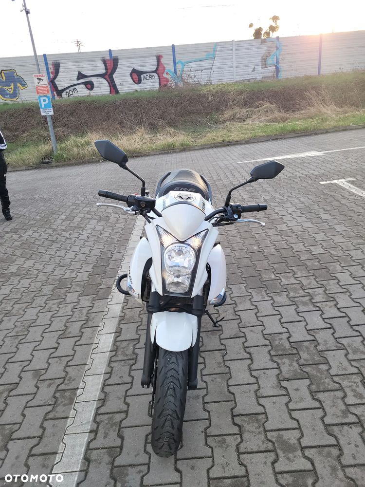 Kawasaki ER - 10