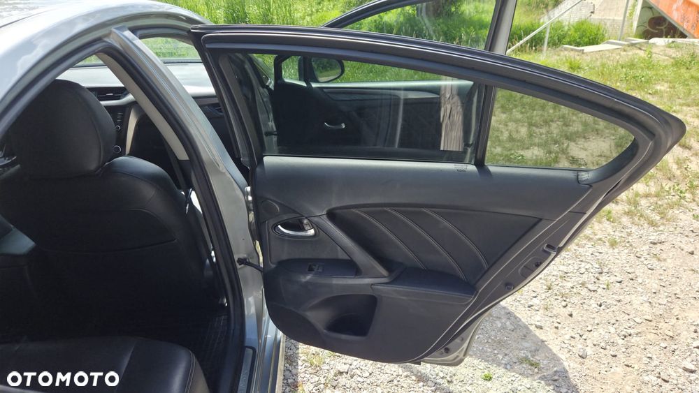 Toyota Avensis 2.0 D-4D Prestige - 15