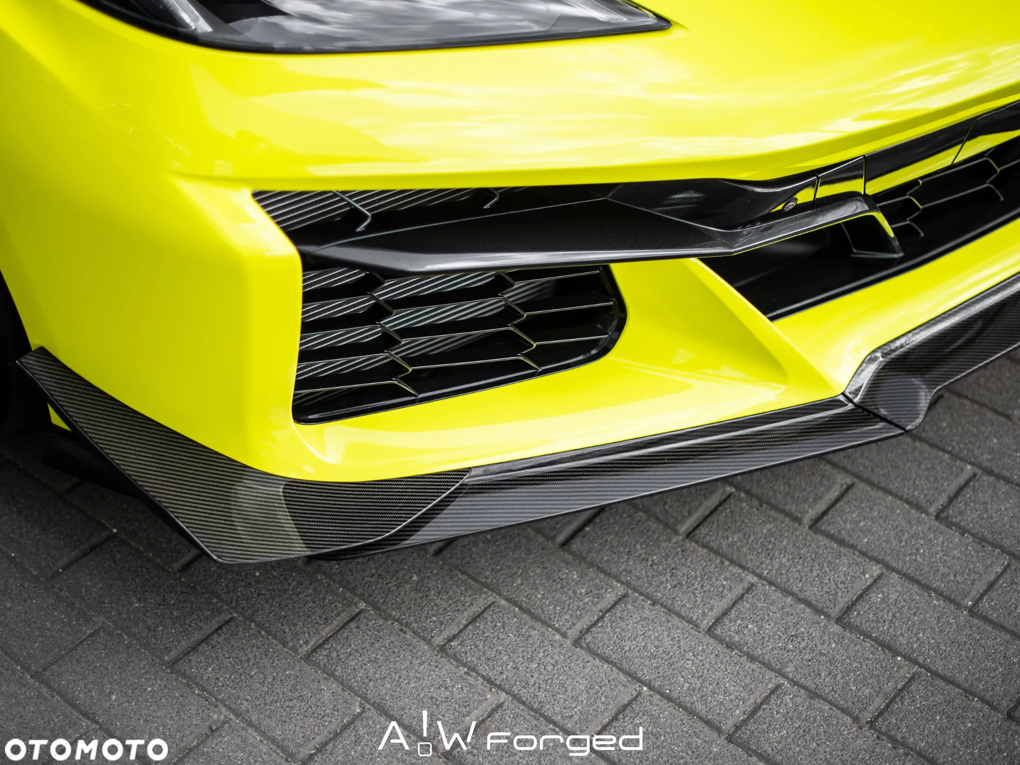 Chevrolet Corvette - 20