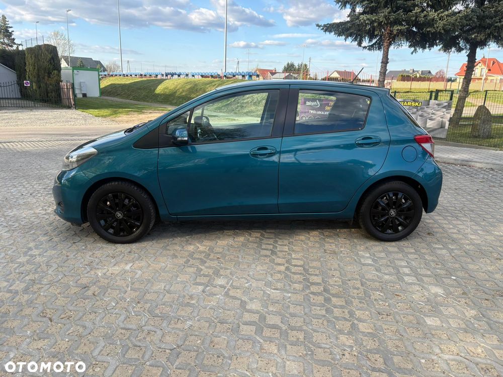 Toyota Yaris 1.33 VVT-i Lounge - 6