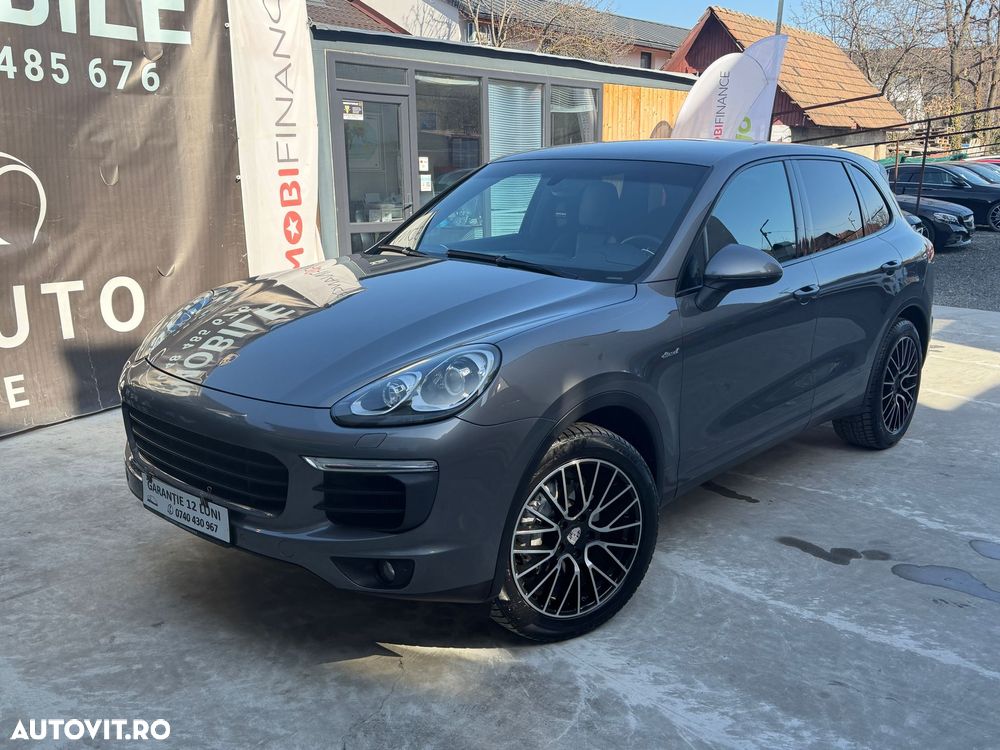 Porsche Cayenne 3.0 L - 22