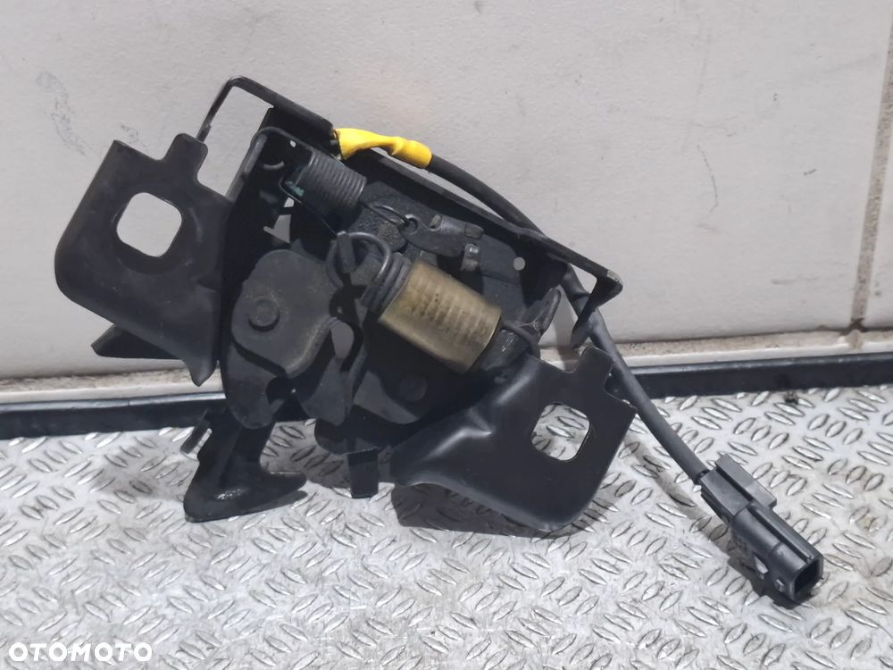 Zamek maski Renault Trafic III Clio IV Captur nr 656011705R - 2