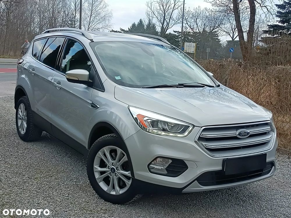 Ford Kuga 2.0 TDCi 2x4 Titanium - 5