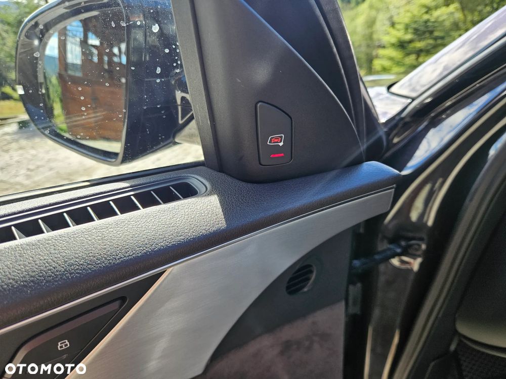 Audi A8 4.2 TDI DPF (clean diesel) quattro tiptronic - 13