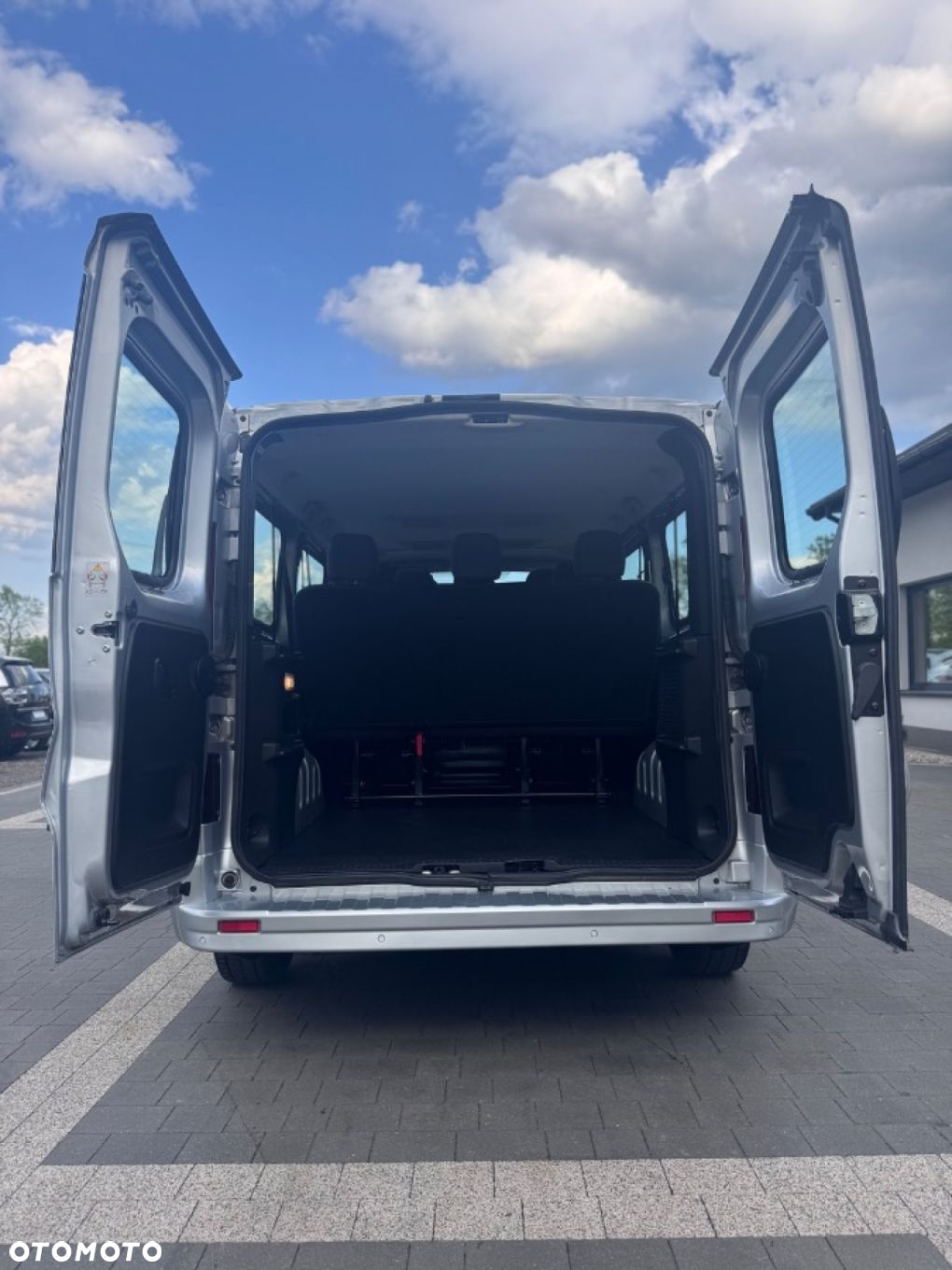 Opel Vivaro - 12