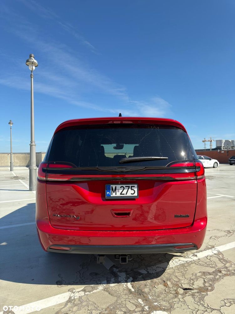 Chrysler Pacifica - 2