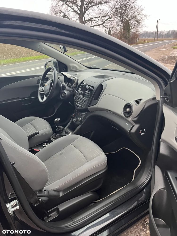 Chevrolet Aveo 1.2 LS - 10