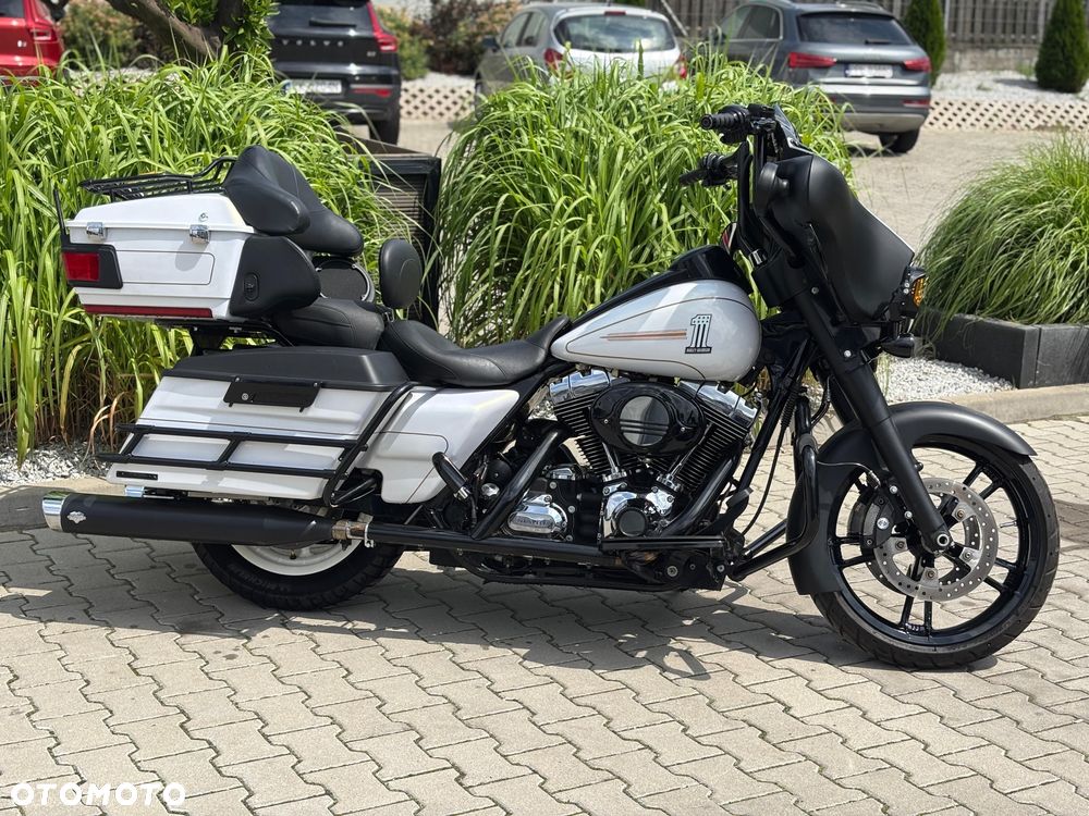 Harley-Davidson FLHT Electra Glide Standard - 2