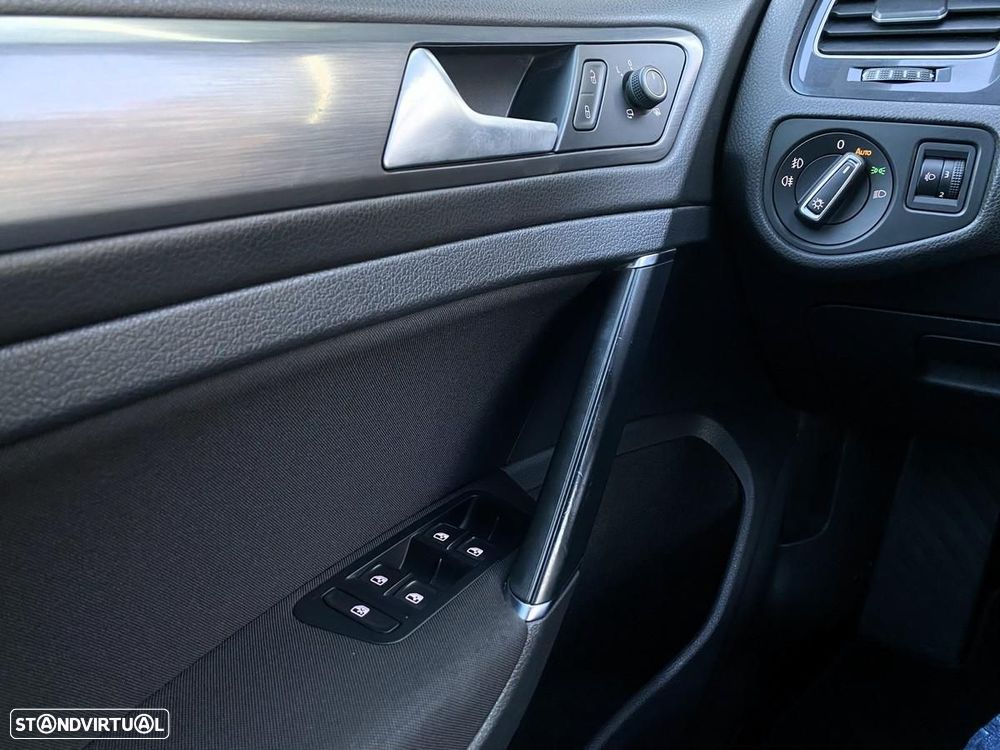 VW Golf Variant 1.6 TDi Confortline - 27