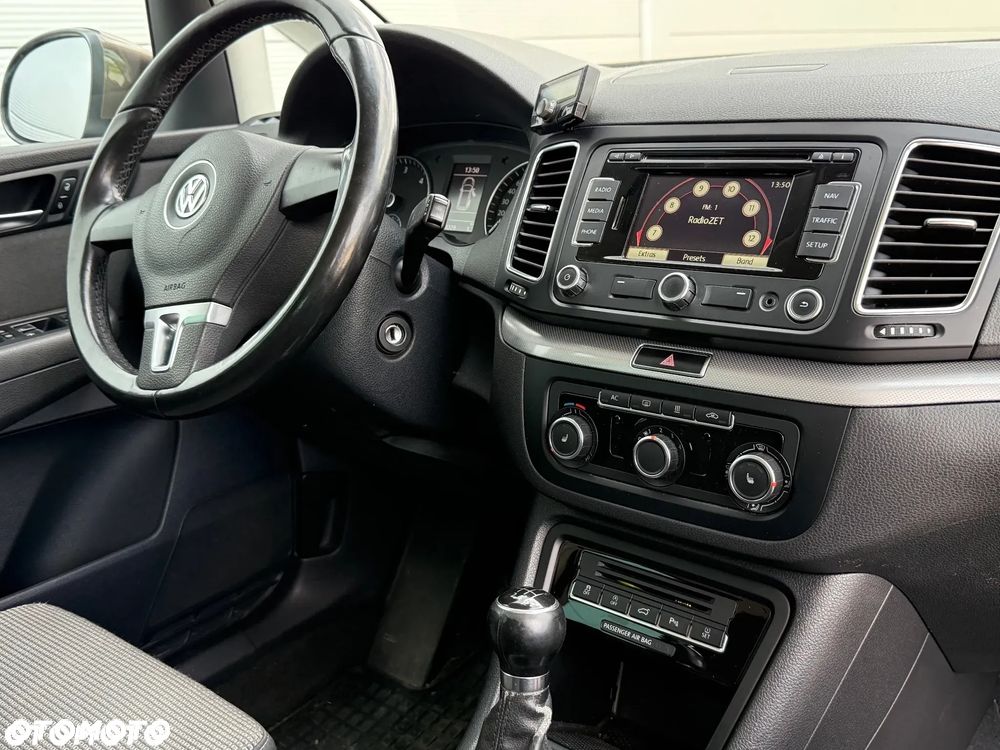 Volkswagen Sharan 2.0 TDI DPF BlueMotion Comfortline - 16