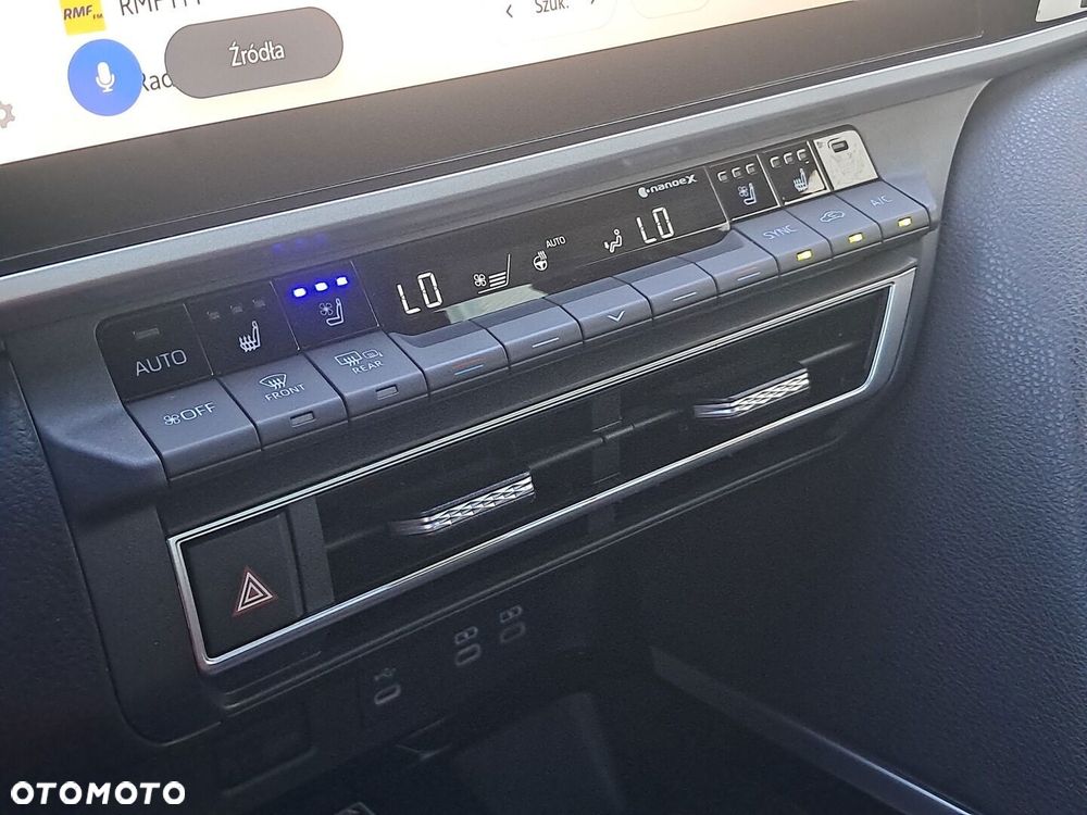 Toyota Camry - 20
